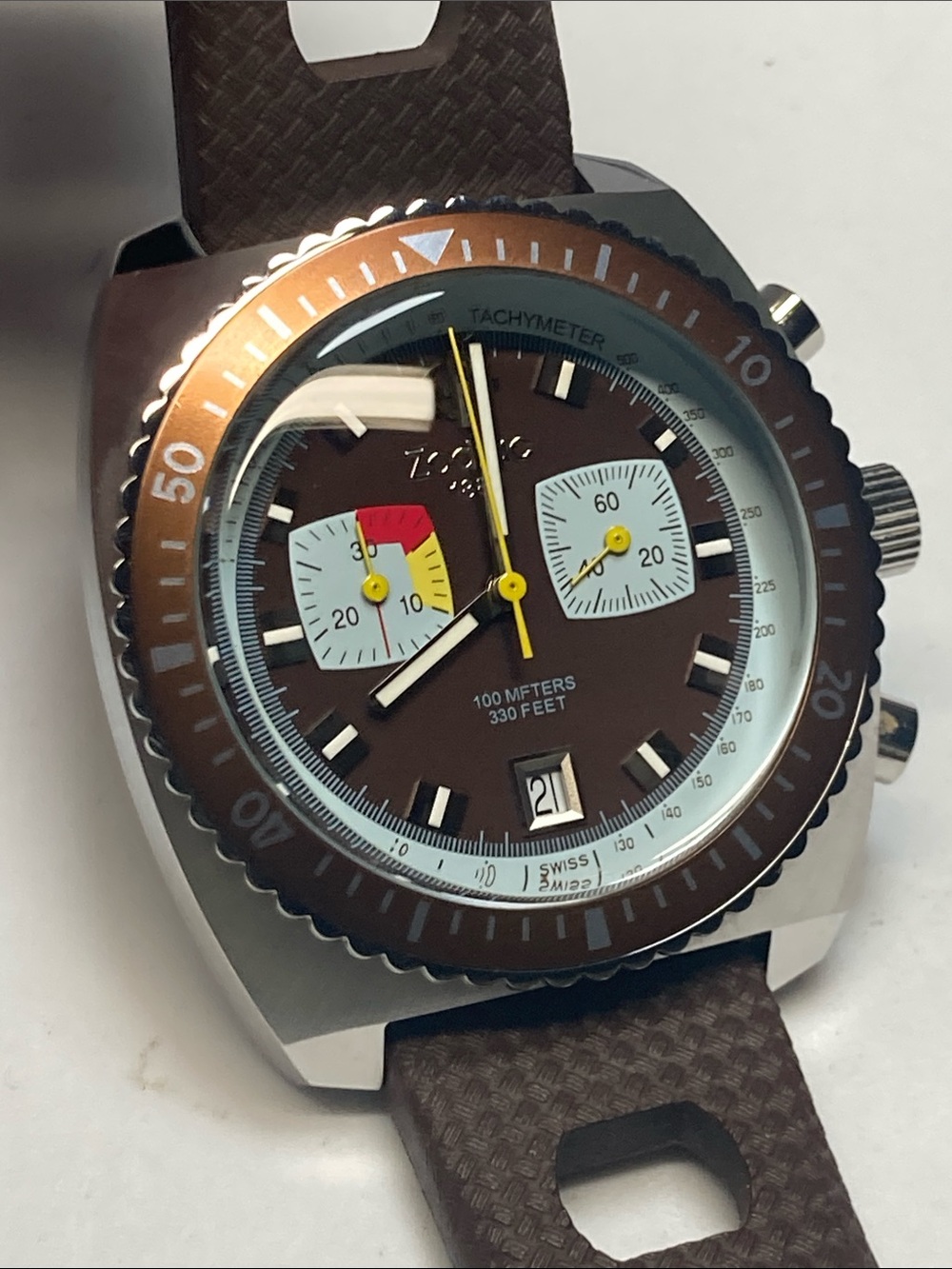 Zodiac Brown and Yellow Chronograph Dive Watch, Sea Dragon, new battery - Picture 3 of 15